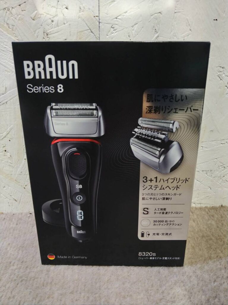 BRAUN - BRAUN シリーズ8 8320S※充電しながら使用可能な充交両用モデル